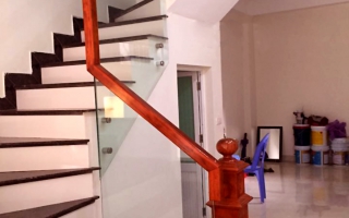 Cầu thang kính tại thi công tại Đan Phượng - Hà Nội